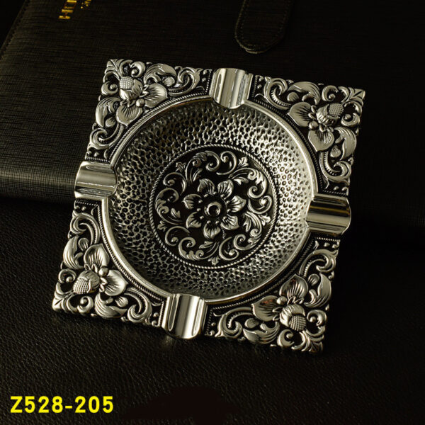 9887f5f5-8580-44bb-bd59-0d0696343612.jpg Vintage Pattern Ashtray